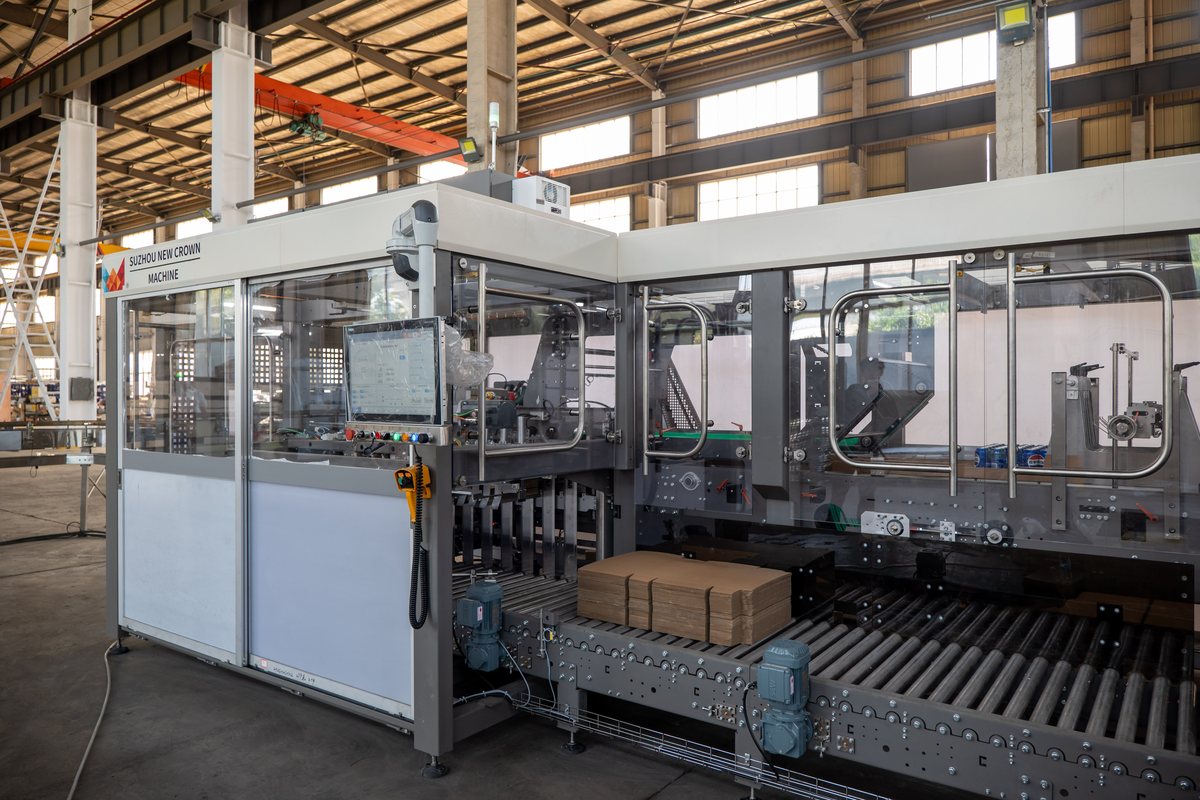 Carton packaging machine